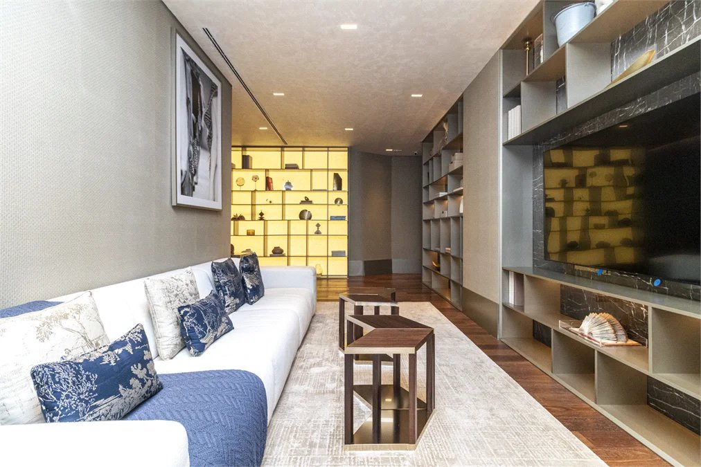 Apartamento à venda com 4 suítes em Jardim Guedala, São Paulo, SP
