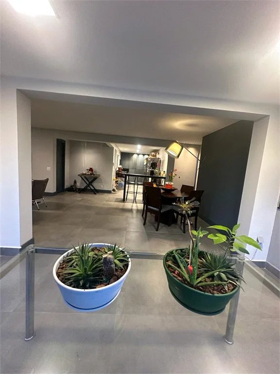 Apartamento à venda com 2 suítes em Jardim Caboré, São Paulo, SP