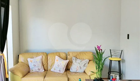 Casa Térrea à venda com 6 quartos, sendo 5 suítes,  em João Pinheiro, Poços de Caldas, MG