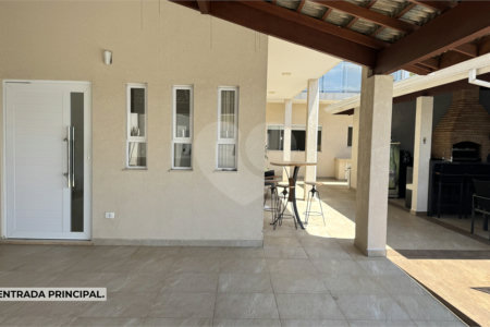 Casa à venda com 3 quartos, sendo 1 suíte, em Vila Rica, Atibaia, SP