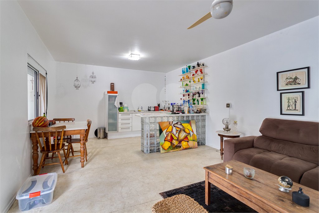 Casa à venda com 3 quartos, sendo 2 suítes,  em Alto da Boa Vista, São Paulo, SP