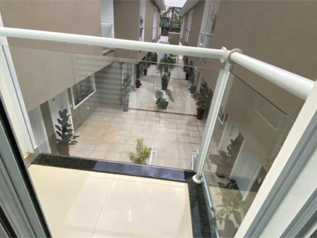 Casa à venda com 3 quartos, sendo 1 suíte,  no condomínio Garden Village, São Paulo - SP