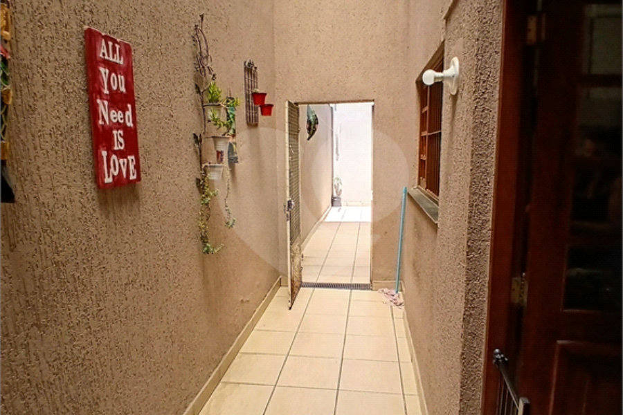 Sobrado à venda com 3 quartos, sendo 1 suíte,  em Tremembé, São Paulo, SP