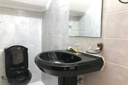 Sobrado à venda com 4 quartos, sendo 3 suítes, em Alto da Boa Vista, São Paulo, SP