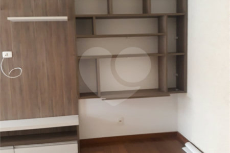 Apartamento à venda ou para alugar com 2 quartos, sendo 1 suíte, em Jardim Carambeí, São Roque, SP