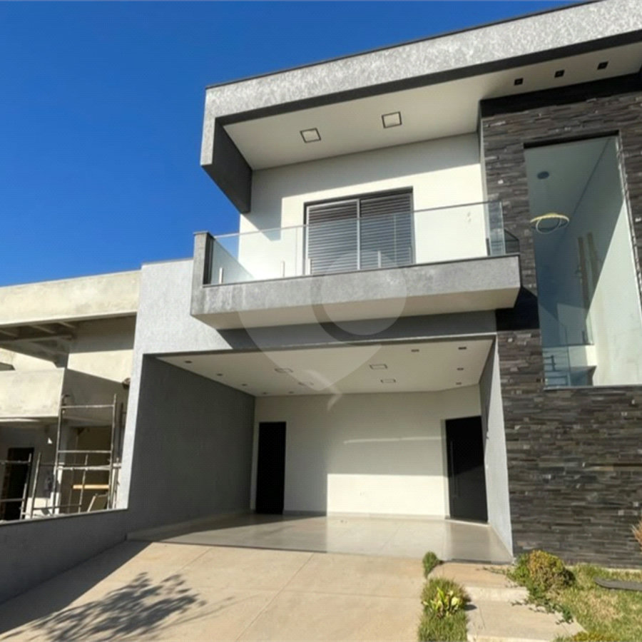 Casa à venda com 3 quartos, sendo 1 suíte, no condomínio Helena Maria, Sorocaba - SP