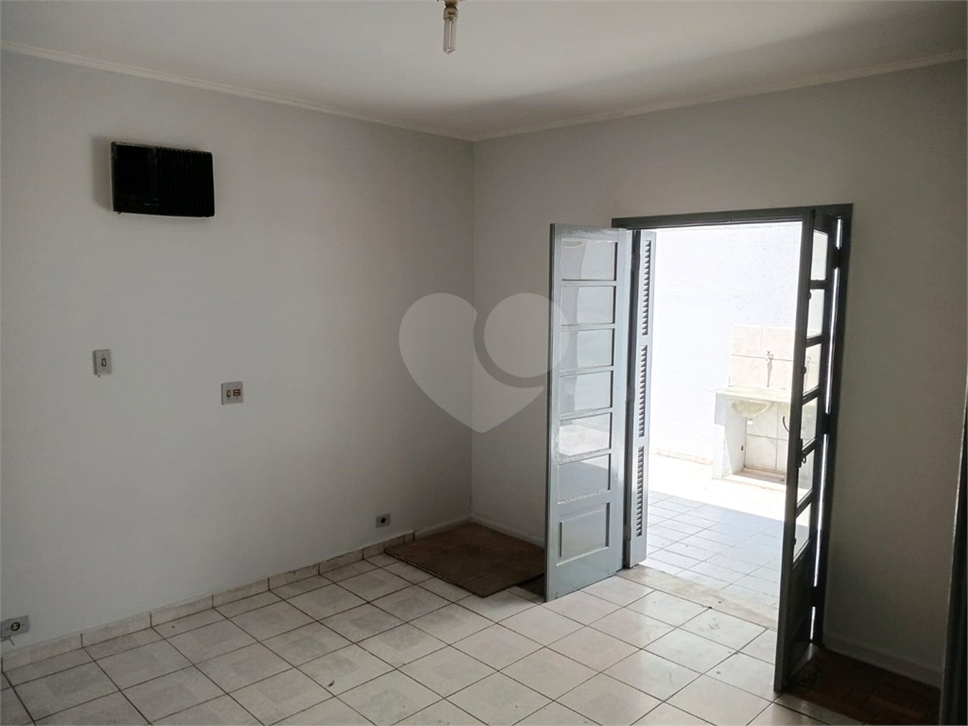 Sobrado à venda com 3 quartos, sendo 1 suíte,  no Centro, Santo André, SP