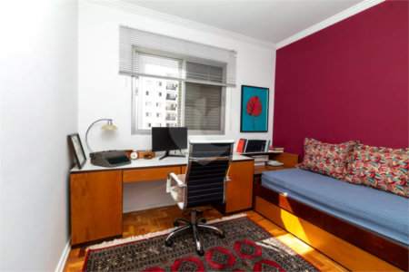 Apartamento para alugar com 4 quartos, sendo 1 suíte, em Perdizes, São Paulo, SP