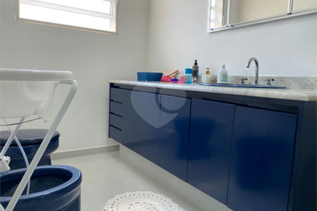 Sobrado à venda com 3 quartos, sendo 1 suíte, em Vila Paulicéia, São Paulo, SP
