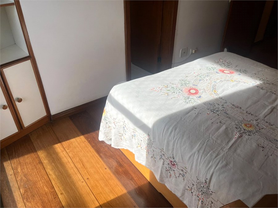 Apartamento à venda com 3 quartos, sendo 1 suíte, em Vila Gumercindo, São Paulo, SP