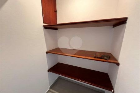 Casa à venda ou para alugar com 4 quartos, sendo 3 suítes, no condomínio Estância Marambaia, Vinhedo - SP