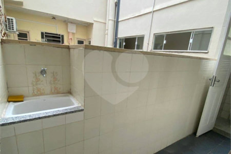 Apartamento à venda com 2 quartos no Centro, Cabo Frio, RJ