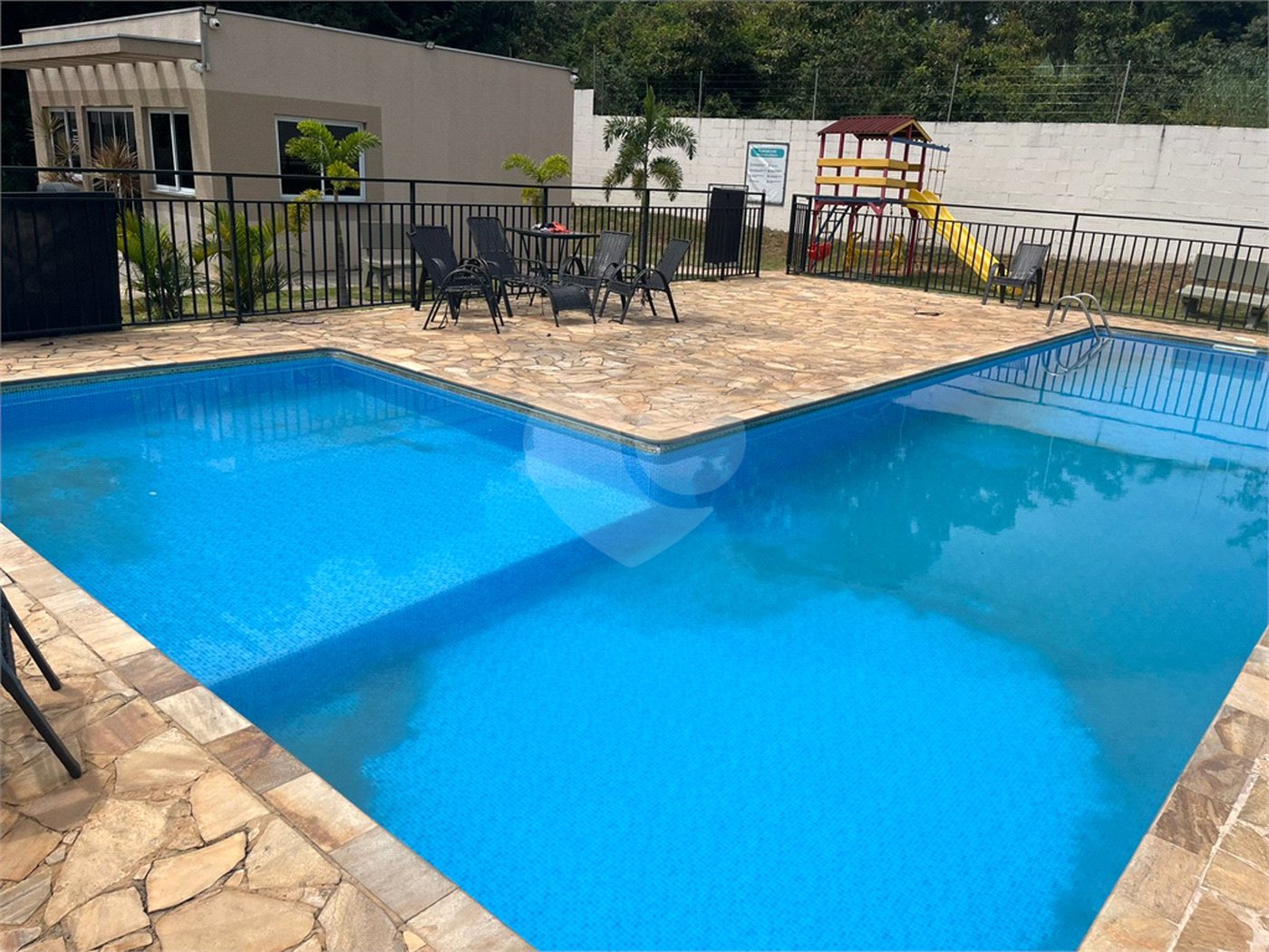 Apartamento à venda com 2 quartos em Residencial Parque Laguna, Salto, SP