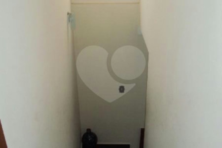 Sobrado à venda com 3 quartos, sendo 1 suíte,  em Jardim Pinheiros, São Paulo, SP