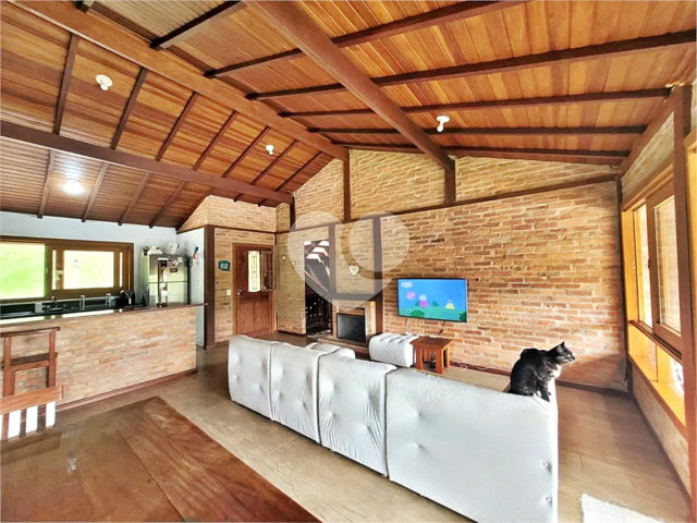 Casa à venda com 3 quartos, sendo 1 suíte,  em Serra da Cantareira, Mairiporã, SP