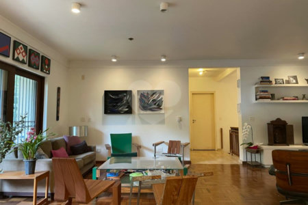 Casa à venda com 4 quartos, sendo 1 suíte, em Vila Morumbi, São Paulo, SP