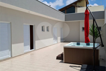 Casa à venda com 3 quartos, sendo 1 suíte, no condomínio Costa das Areias, Salto - SP