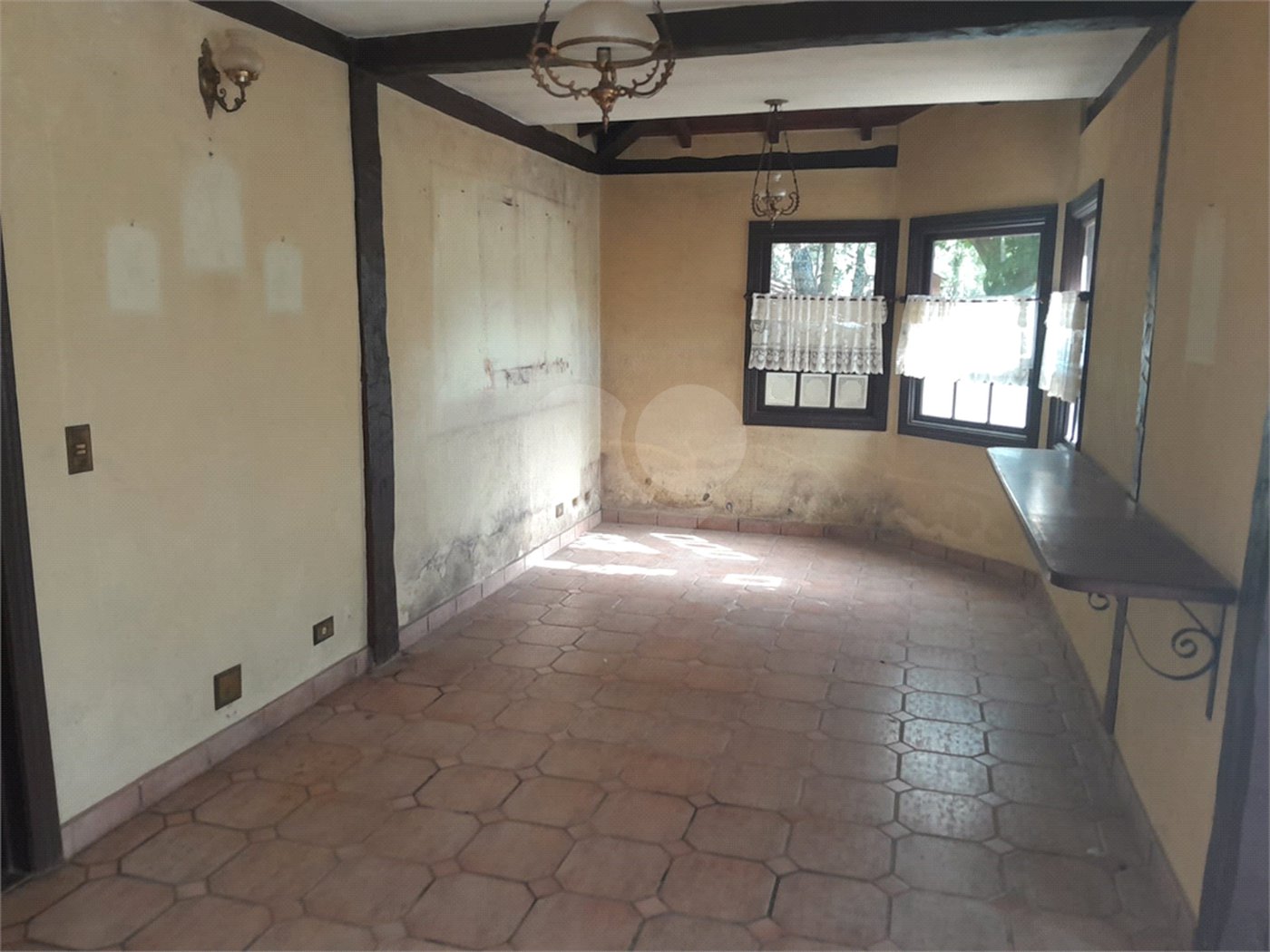 Casa à venda com 3 quartos, sendo 1 suíte, no condomínio Sausalito, Mairiporã - SP