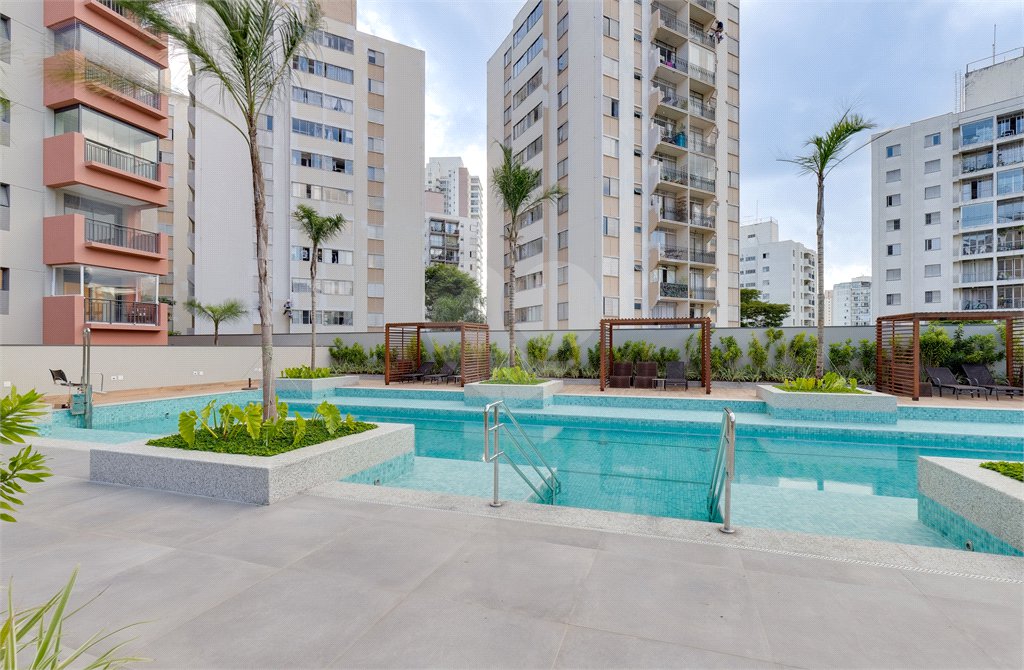 Apartamento à venda com 3 quartos, sendo 1 suíte, em Jardim Marajoara, São Paulo, SP