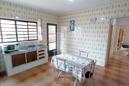 Casa à venda com 3 quartos, sendo 1 suíte,  no Centro, Vinhedo, SP