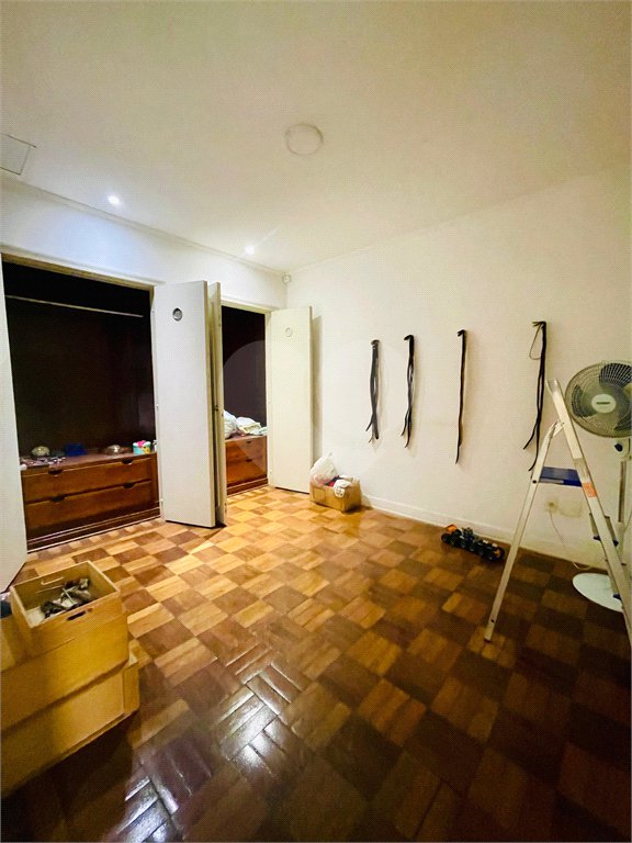 Casa à venda com 12 quartos em Vila Mariana, São Paulo, SP