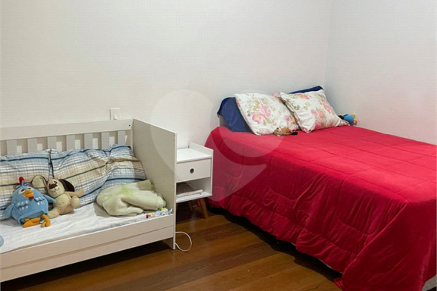 Sobrado à venda com 4 quartos, sendo 1 suíte,  em Horto Florestal, São Paulo, SP