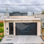 Indaiatuba - Jardim Bom sucesso - Área total: 150m² - Área construída: 115m² - 3 dormitórios sendo 1 suíte com armário planejado;Sala para dois ambientes; Banheiros com box gabinetes e espelhos; Área gourmet com churrasqueira a carvão e móveis planejados; Lavanderia coberta; Ar condicionado na sala