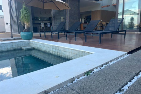 Casa à venda com 4 suítes no condomínio Residencial Campo de Toscana, Vinhedo - SP