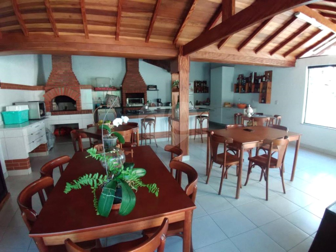 Casa à venda com 3 quartos, sendo 2 suítes,  em Vila Oliveira, Mogi das Cruzes, SP