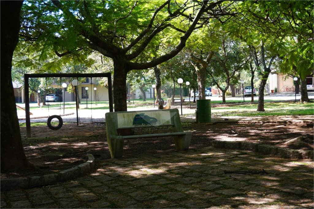Casa à venda com 4 quartos, sendo 2 suítes, no condomínio Primavera, Salto - SP