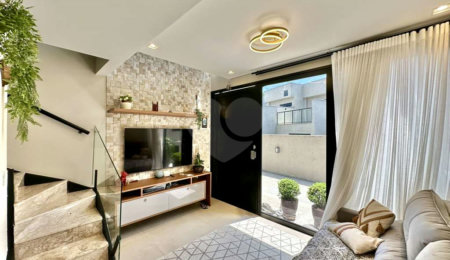 Casa à venda com 2 suítes no condomínio Gran Loft, Cotia - SP