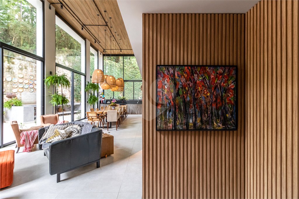 Casa à venda com 4 suítes no condomínio Granja do Morumbi, São Paulo - SP