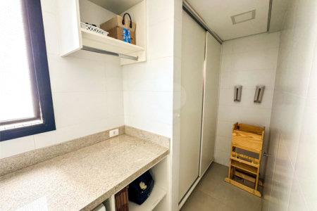 Apartamento à Venda no Centro de São Carlos - com 3 Suítes.
