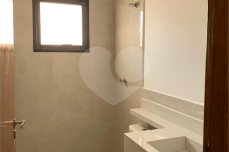 Casa à venda com 3 quartos, sendo 1 suíte, no condomínio Villa D'este, Cotia - SP
