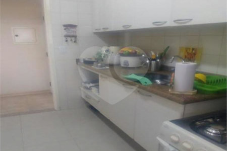 Apartamento à venda com 3 quartos, sendo 1 suíte,  em Cambuci, São Paulo, SP