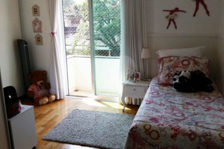 Casa à venda com 4 suítes em Granja Julieta, São Paulo, SP