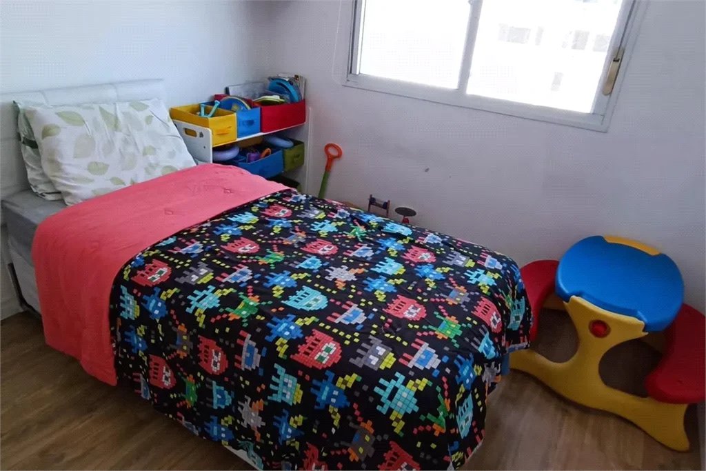 Apartamento à venda com 3 quartos, sendo 1 suíte,  em Jardim Vazani, São Paulo, SP