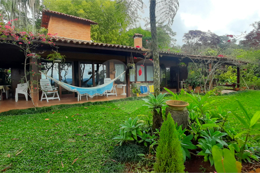 Casa Térrea à venda com 4 quartos, sendo 2 suítes, em Serra da Cantareira, Mairiporã, SP