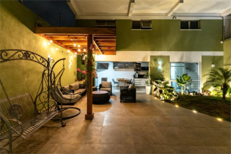 Sobrado à venda com 4 quartos, sendo 3 suítes,  em Brooklin, São Paulo, SP
