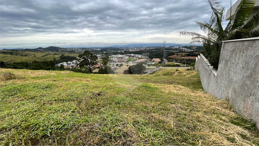 Terreno à venda no condomínio Residencial Campo de Toscana, Vinhedo - SP