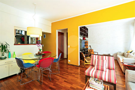 Apartamento à venda com 3 quartos, sendo 1 suíte,  em Jardim Marajoara, São Paulo, SP