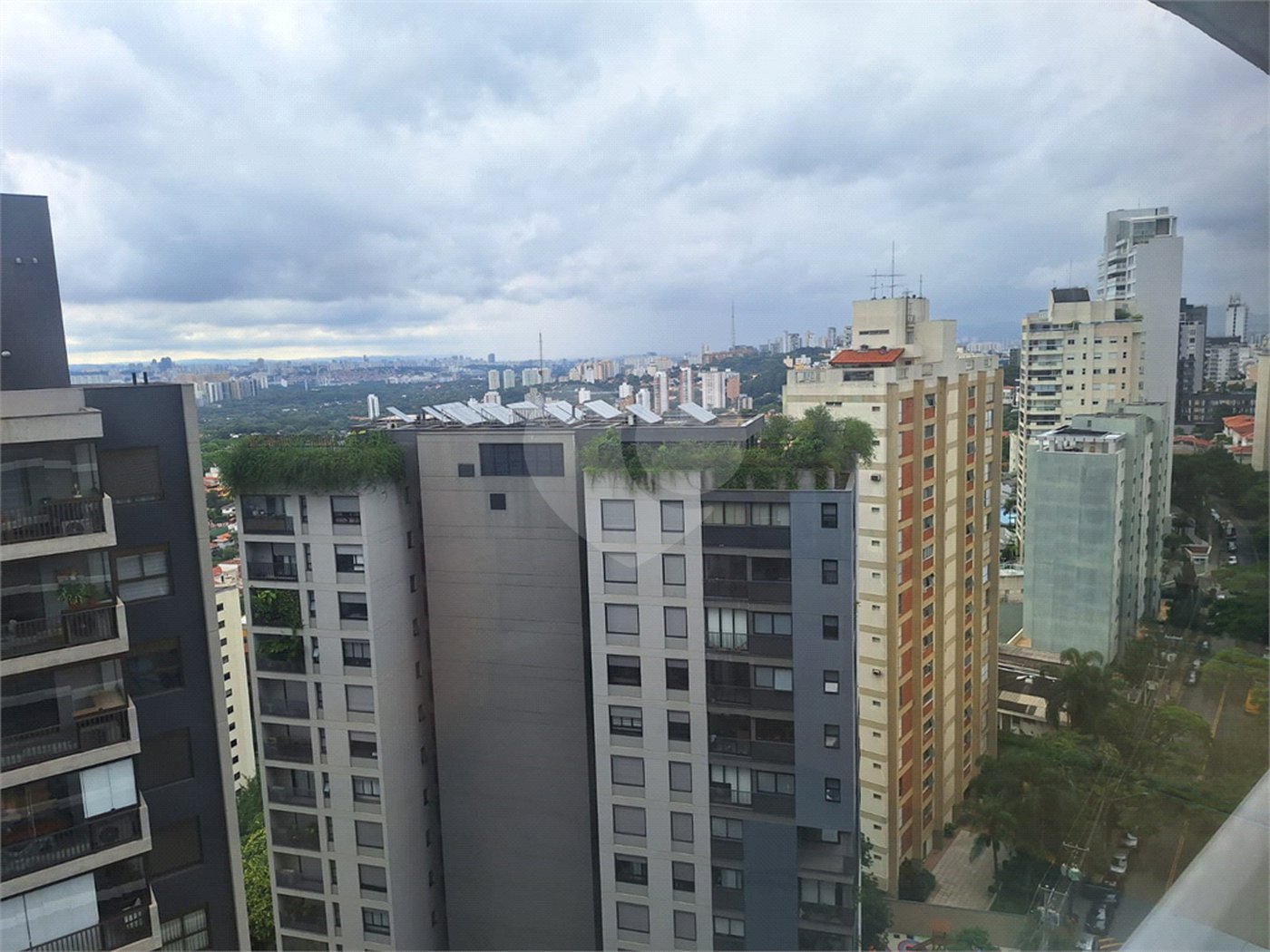 Apartamento à venda com 3 suítes em Sumarezinho, São Paulo, SP