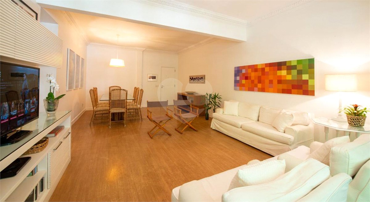 Apartamento à venda com 3 quartos, sendo 1 suíte, em Leme, Rio de Janeiro, RJ