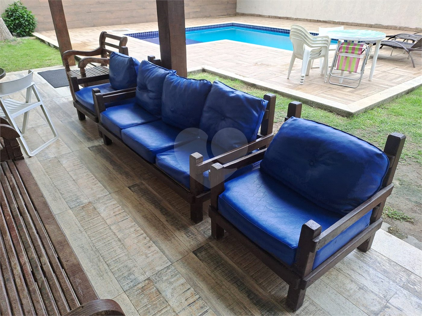Terreno em condomínio à venda com 5 quartos, sendo 4 suítes, em Caravelas, Armação dos Búzios, RJ