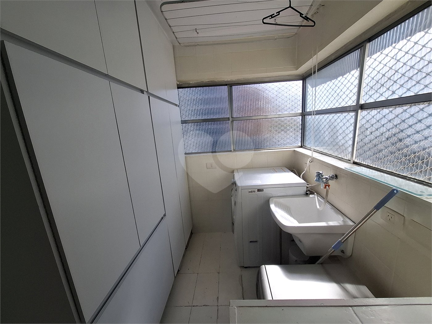 Apartamento à venda com 3 quartos, sendo 1 suíte, em Jardim Marajoara, São Paulo, SP