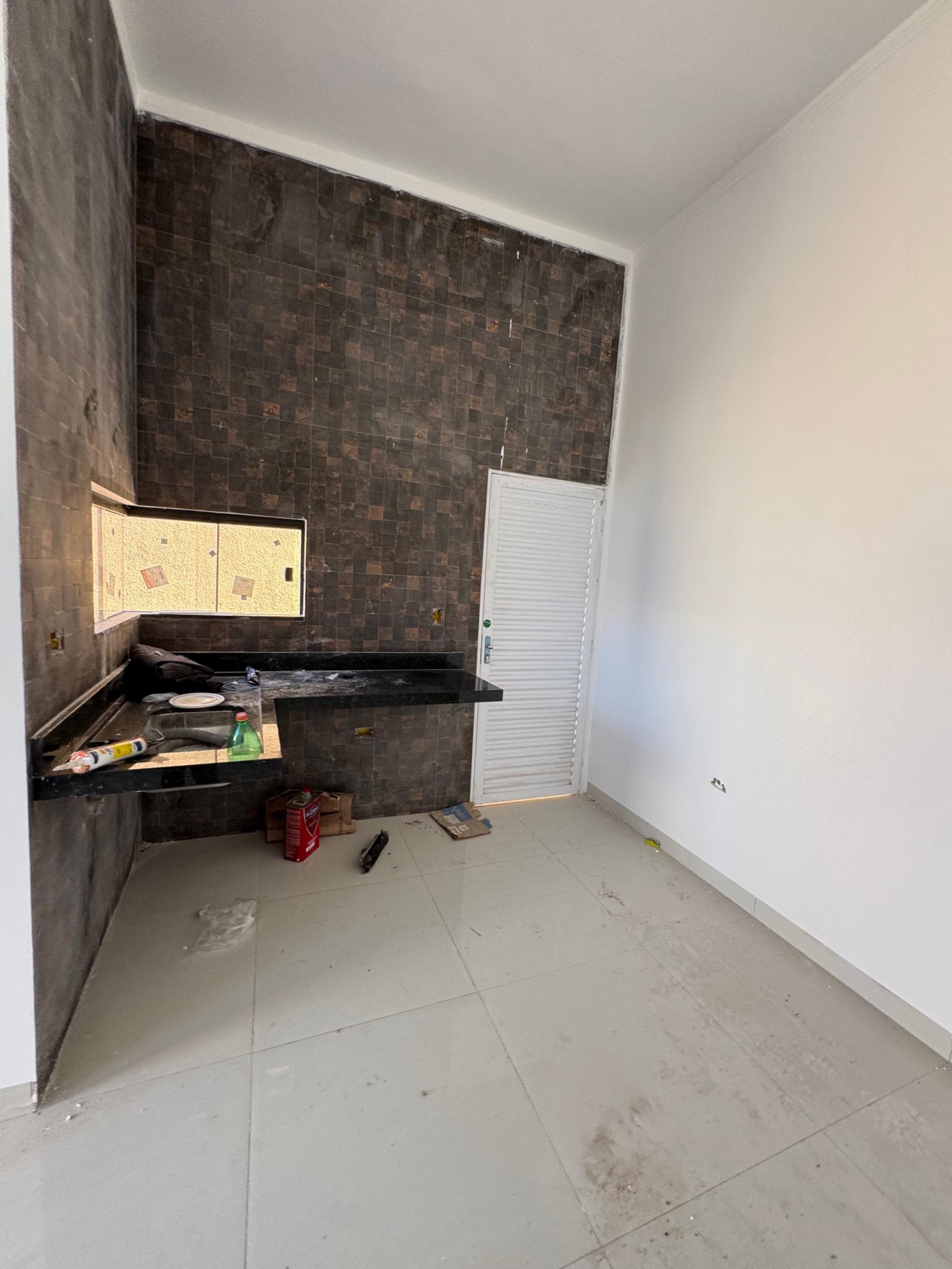 Casa à venda com 3 quartos, sendo 1 suíte,  em Nova Três Lagoas, Três Lagoas, MS