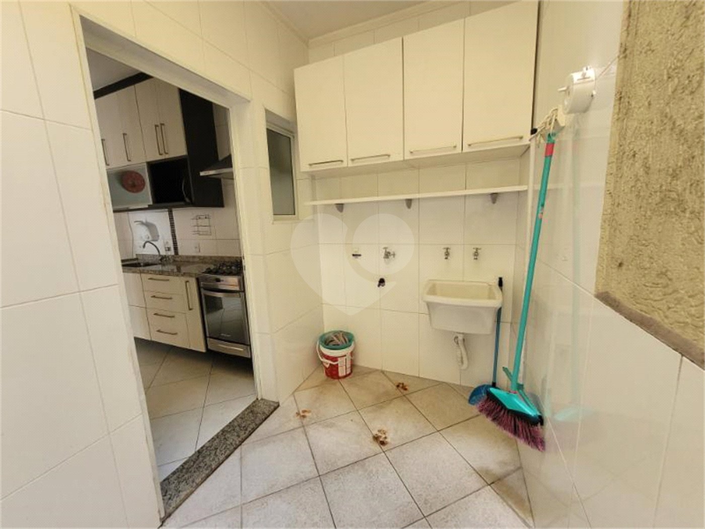 Casa à venda com 3 quartos, sendo 1 suíte,  no condomínio Maximus I, São Paulo - SP