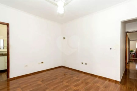 Casa à venda com 5 quartos, sendo 1 suíte, em Vila Rosália, Guarulhos, SP