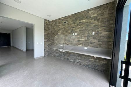 Casa à venda com 4 suítes no condomínio Villas do Golf, Itu - SP