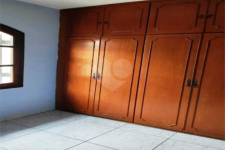 Sobrado à venda com 3 quartos, sendo 1 suíte, em Parada Inglesa, São Paulo, SP